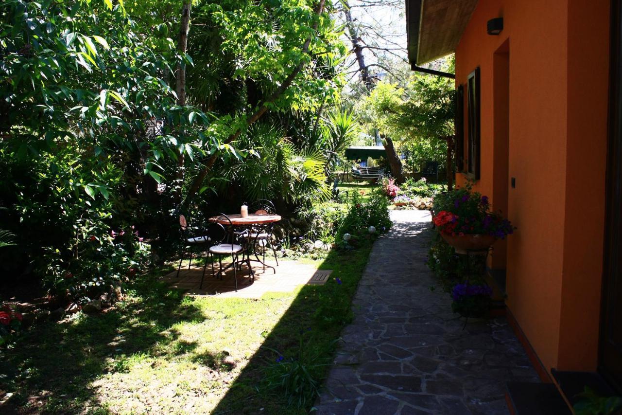 Garden Fuorirotta Acomodação com café da manhã San Giovanni Teatino Exterior foto